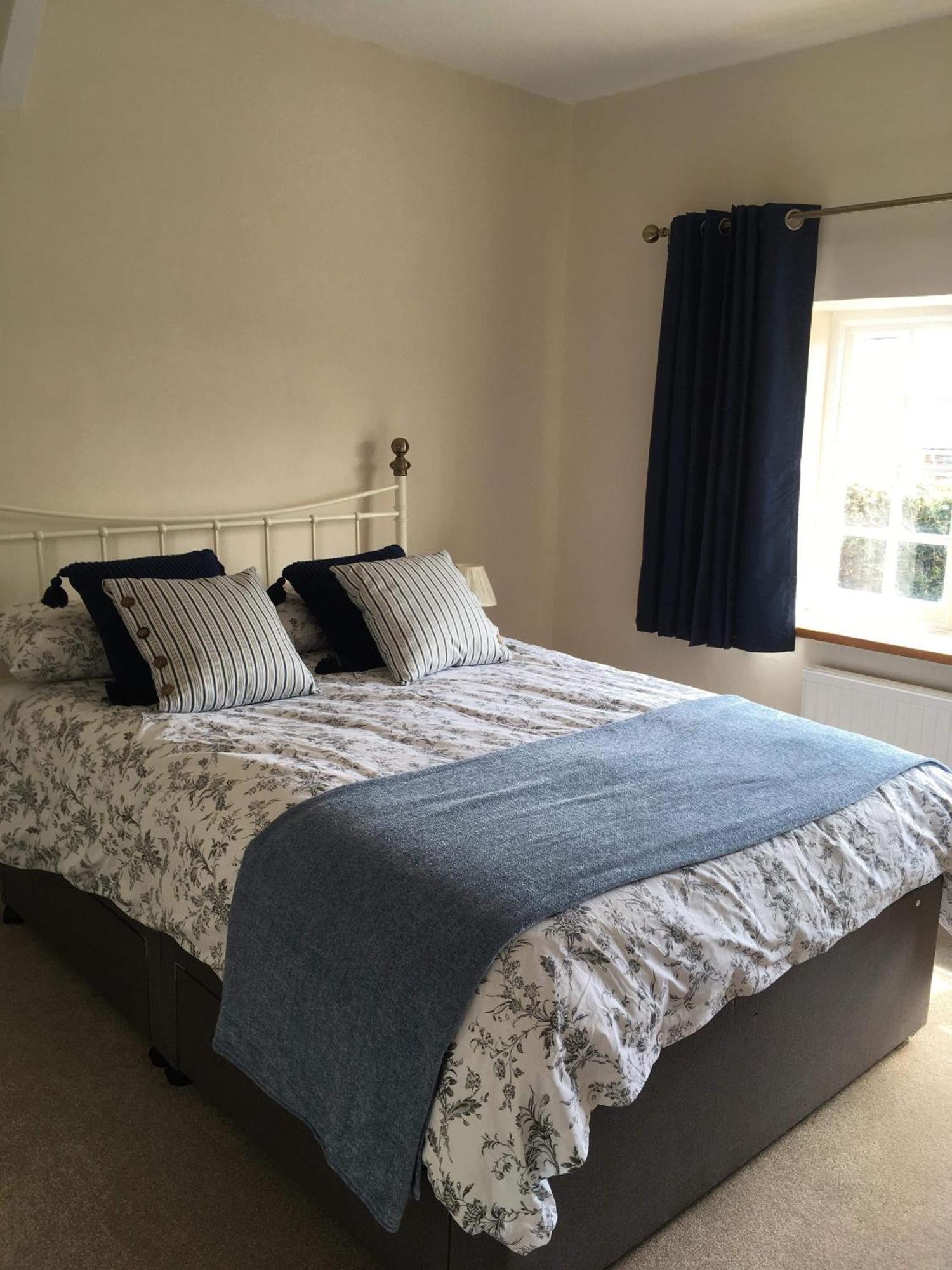Blue Lion Inn Lewdown 외부 사진