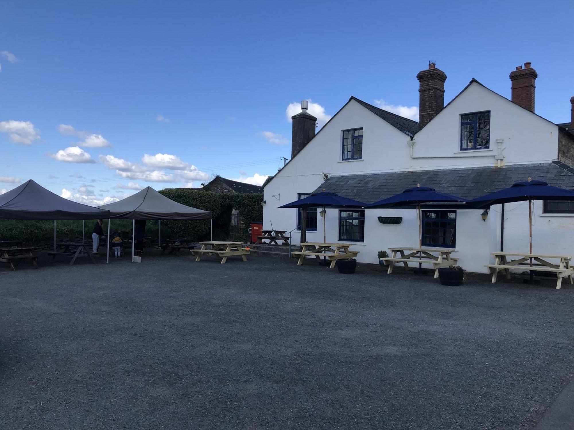 Blue Lion Inn Lewdown 외부 사진